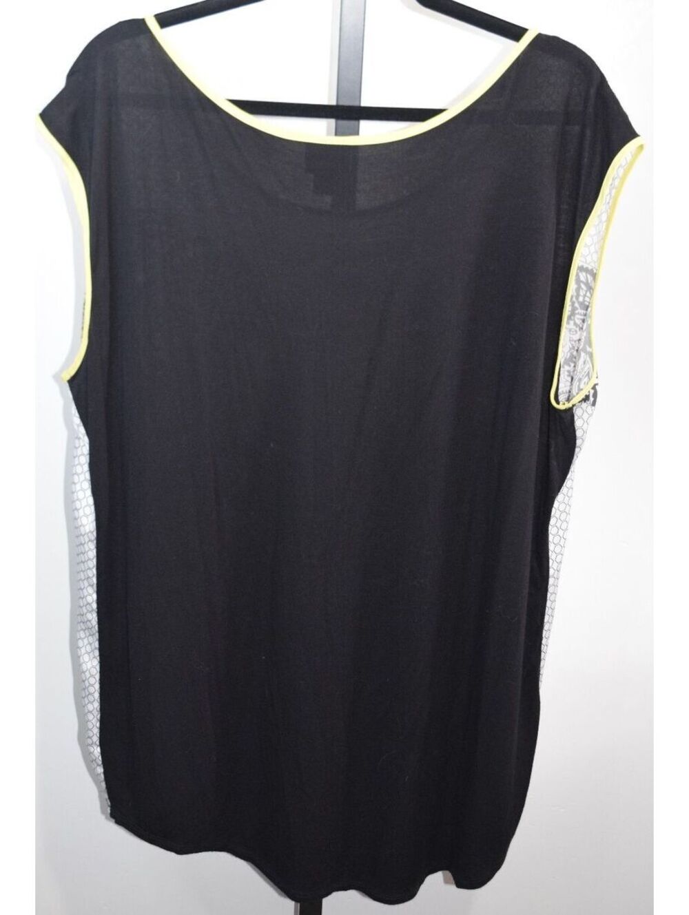 Worthington Sleeveless Black and White Paisley Print Blouse with Yellow Trim - Picture 2 of 7
